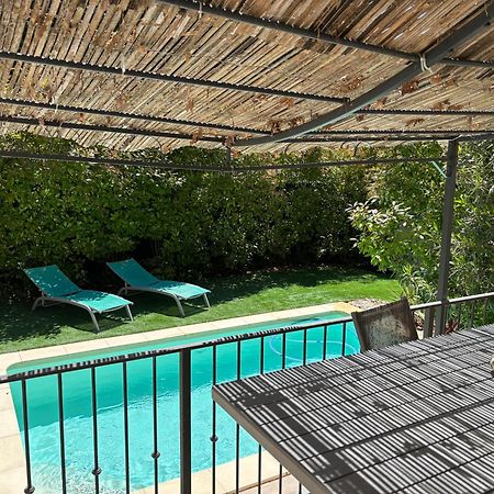 Les Jardins Du Castelas - Piscines, Jardins Et Spas Privatifs Uchaux Екстер'єр фото