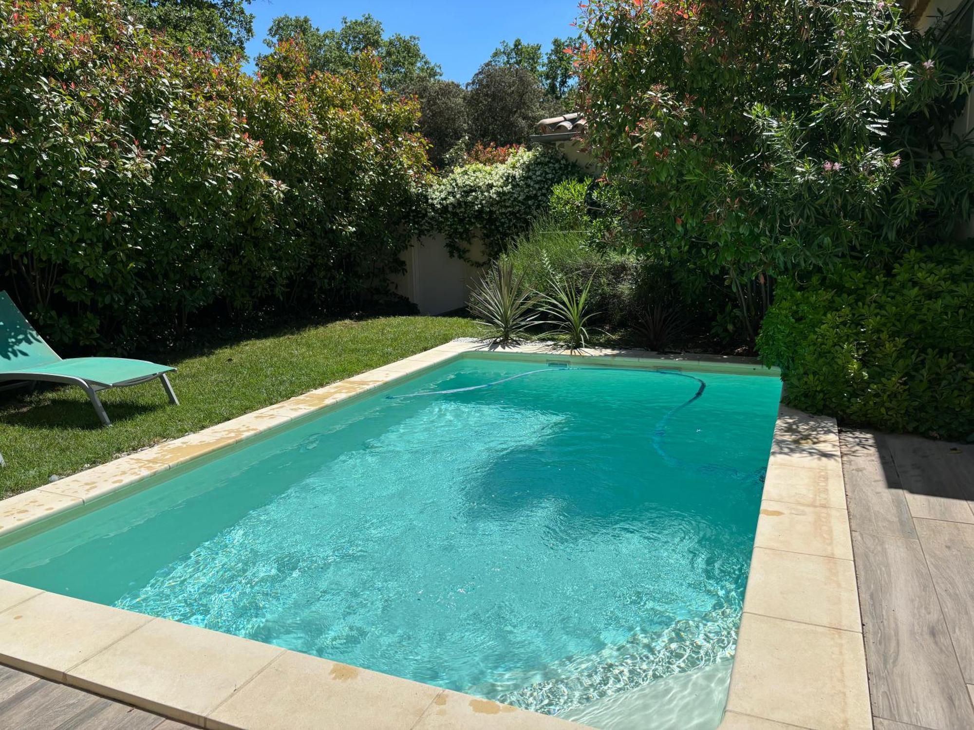 Les Jardins Du Castelas - Piscines, Jardins Et Spas Privatifs Uchaux Екстер'єр фото